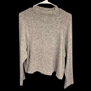 H&M Gray Long Sleeve Sweater Top Women's Size Medium